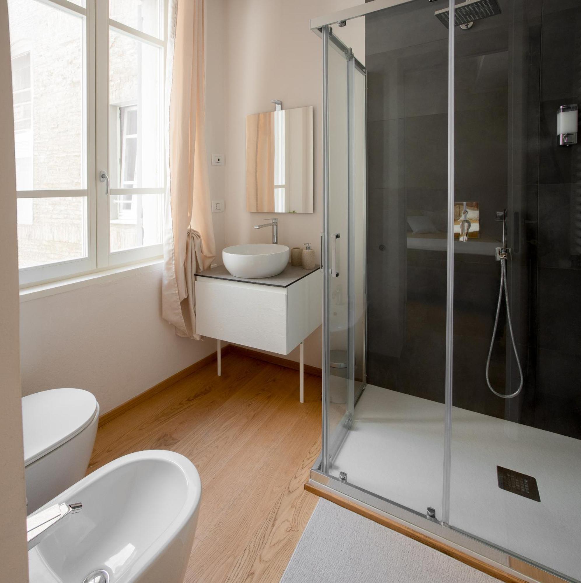 Freedom Suites Парма Екстер'єр фото